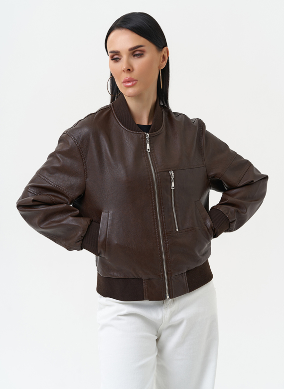Куртка бомбер из эко кожи коричневого цвета
