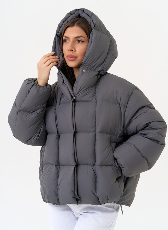 Короткий пуховик с трикотажной манишкой