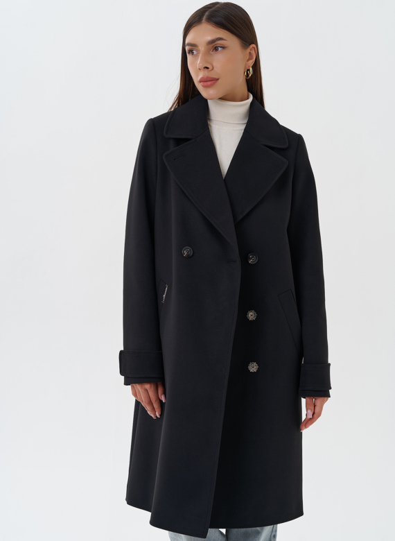 Женское пальто с английским воротником