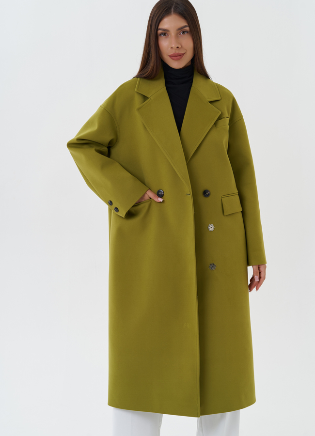 Пальто зеленого цвета с английским воротником модель № 27676 в рассрочку