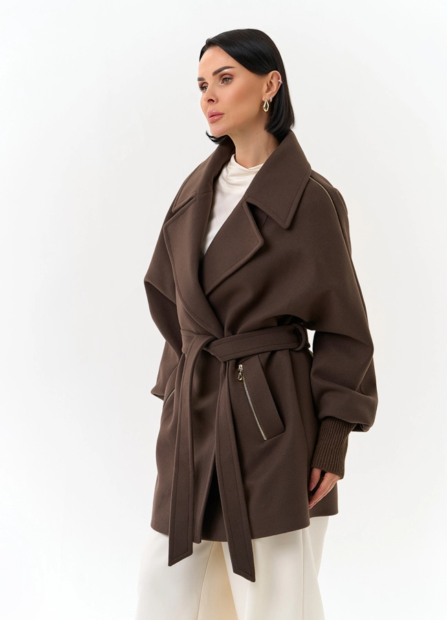 Женское укороченное пальто с декоративными молниями модель № 32804 универмаг малина