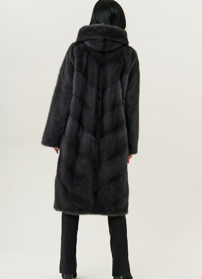 Женская шуба из норки силуэта баллон с капюшоном модель № 24750 в кредит