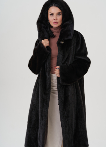 Шуба из норки в цвете махагон