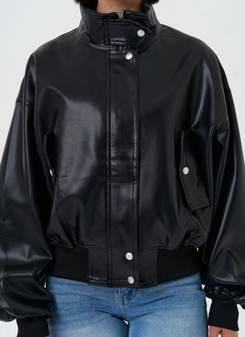 Женская куртка бомбер из эко кожи