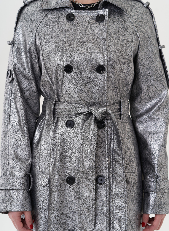 Плащ из эко кожи под серебро