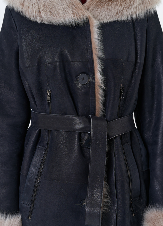 Женская натуральная дубленка с капюшоном модель № 31927 универмаг малина