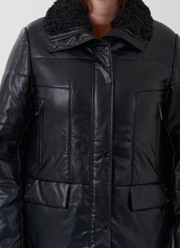 Пуховик из эко кожи с отделкой воротника