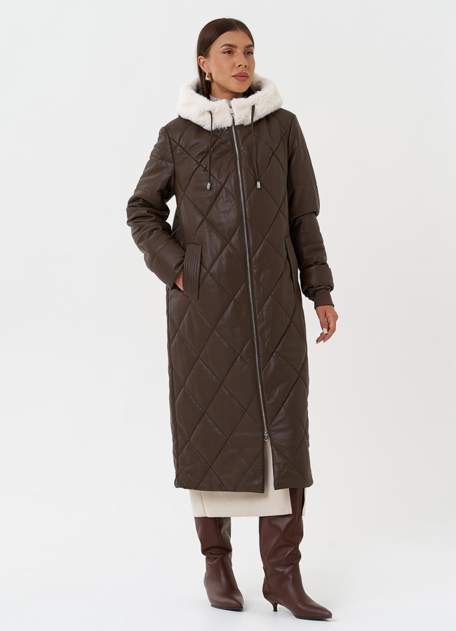 Пуховик из эко кожи с капюшоном модель № 27730 меха малина