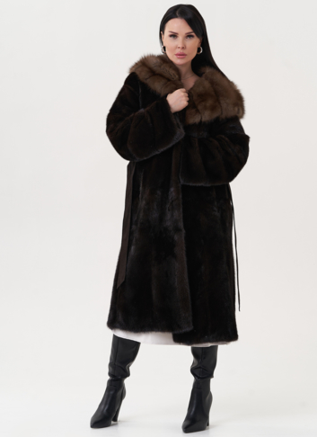 Норковая шуба с отделкой из меха куницы