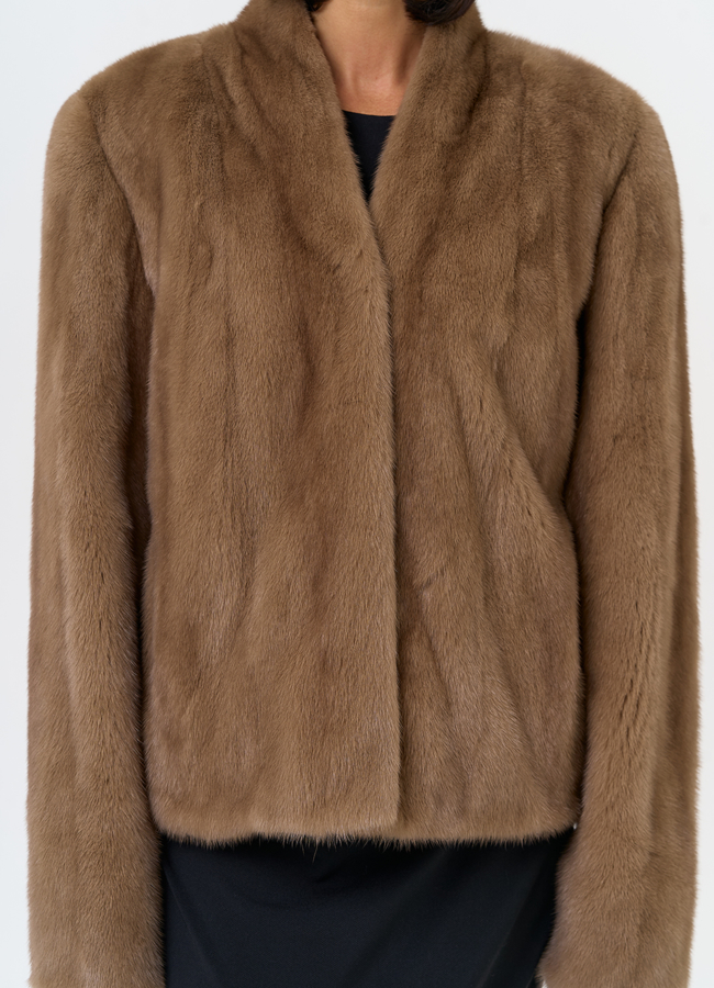 Укороченная шуба из меха норки  модель № 31600 универмаг малина