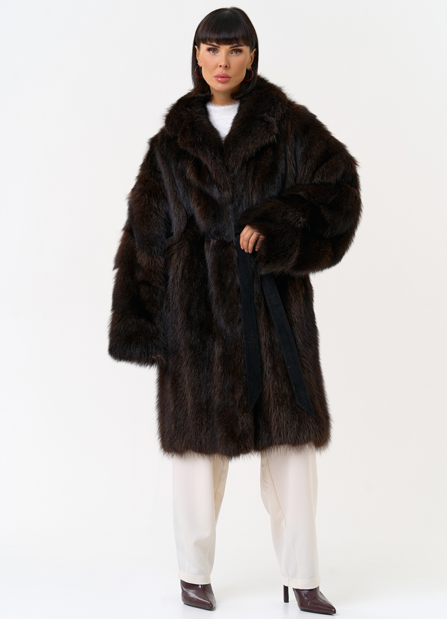 Шуба из меха енота с английским воротником модель № 31671 меха малина