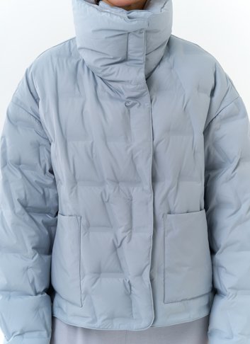 Женская куртка с воротником стойкой