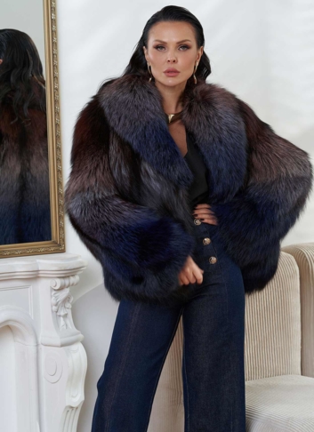 Женская шуба из меха чернобурки