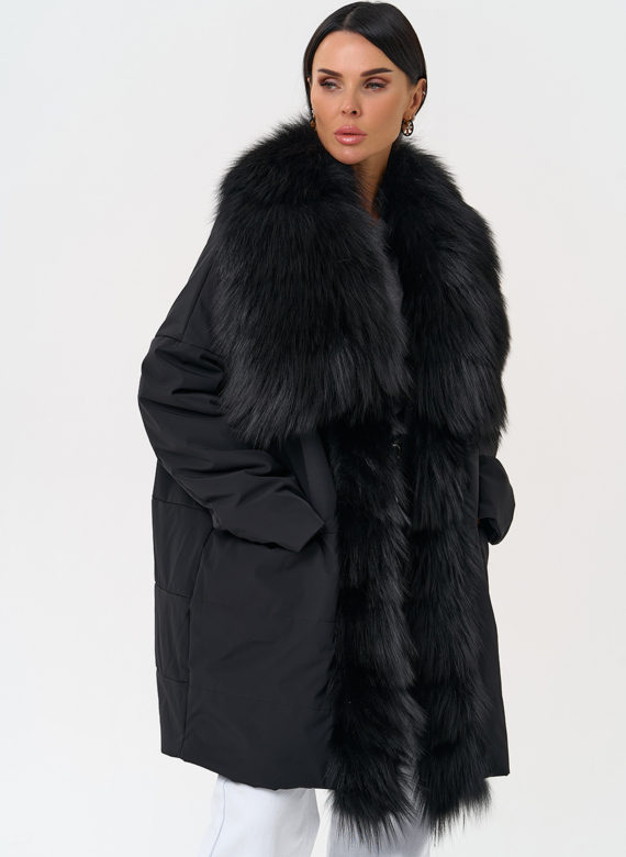 Женское зимнее полупальто черного цвета с мехом лисы