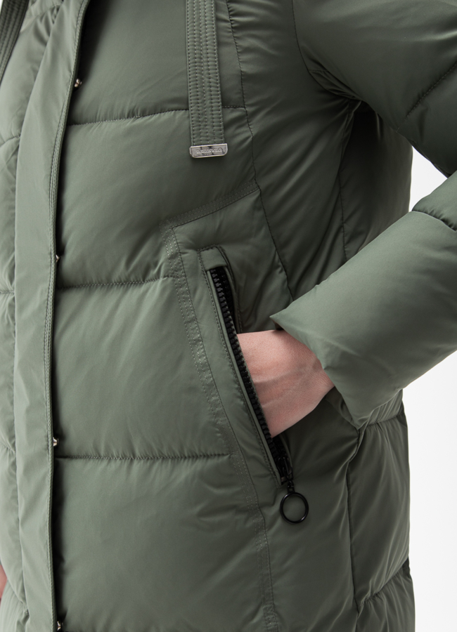 Женский пуховик с капюшоном  модель № 28382 универмаг малина