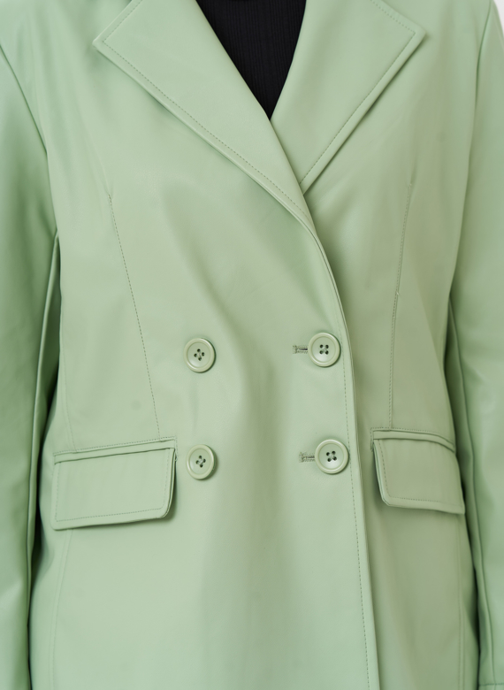 Пиджак из эко кожи с английским воротником