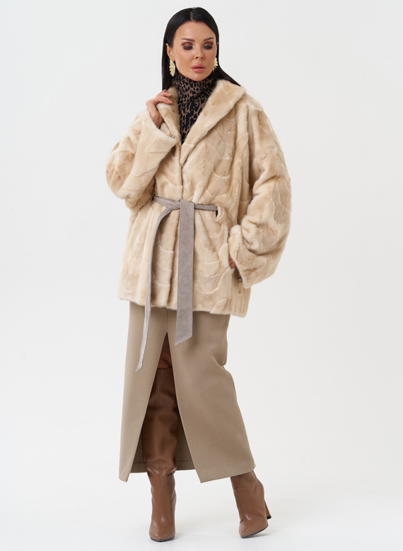 Женская шуба из меха норки