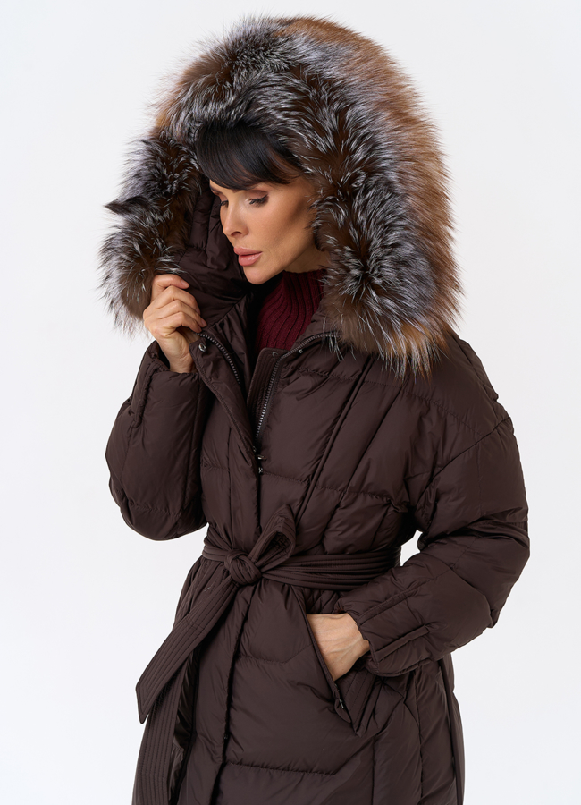 Женский пуховик с отделкой из меха блюфрост модель № 31797 универмаг малина