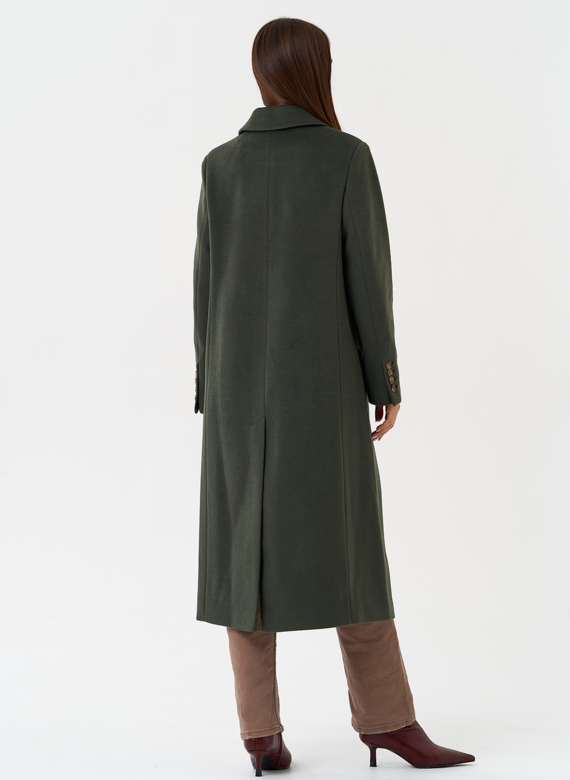 Длинное двубортное пальто с английским воротником