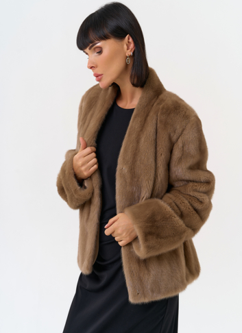 Укороченная шуба из меха норки 