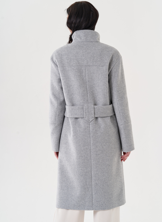 Женское пальто с воротником стойка