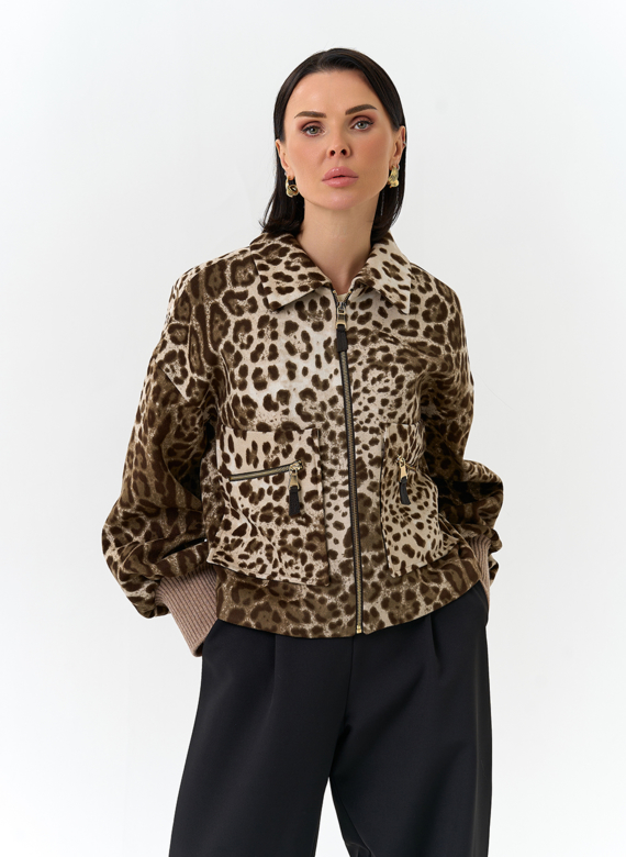 Женское укороченное пальто с анималистическим принтом