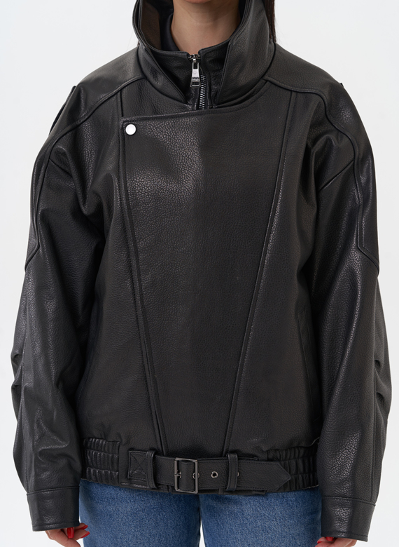 Объемная женская куртка из натуральной кожи