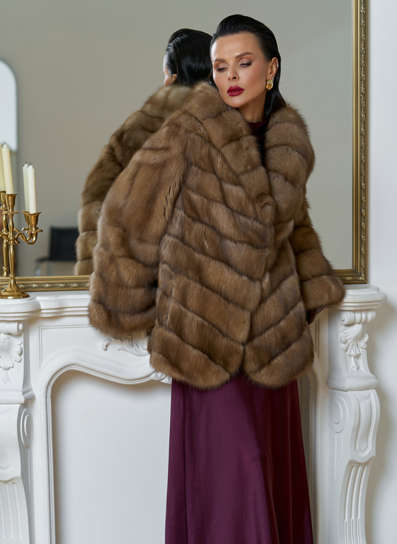 Женская шуба из куницы с воротником шаль Женская шуба из куницы с воротником шаль