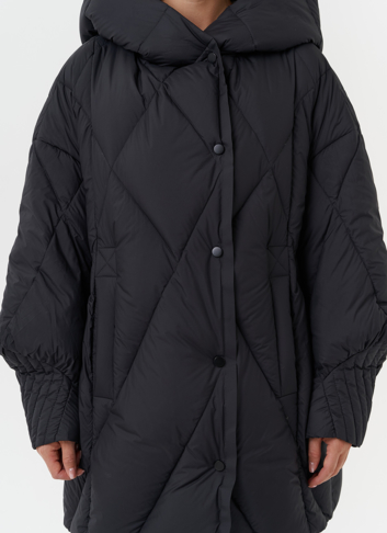 Стеганая куртка с капюшоном