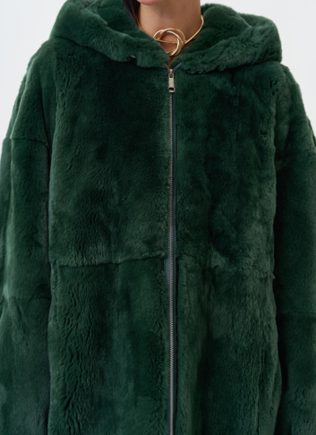 Шуба из меха кролика с капюшоном