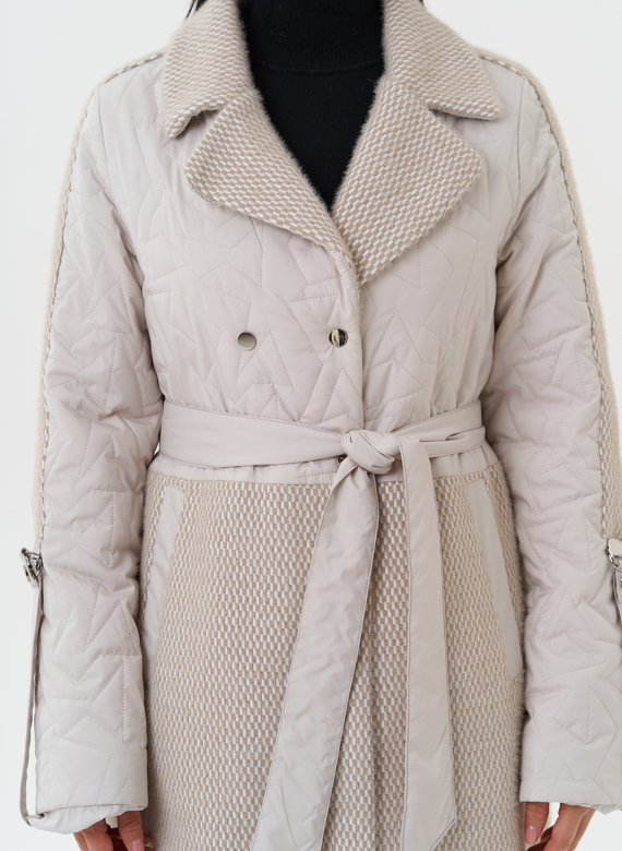 Женское утепленное пальто с поясом