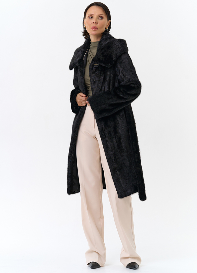 Шуба из норки черного цвета с капюшоном  модель № 26287 универмаг малина
