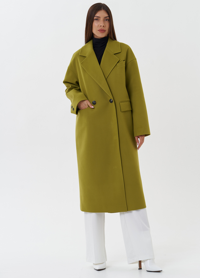 Пальто зеленого цвета с английским воротником модель № 27676 меха малина