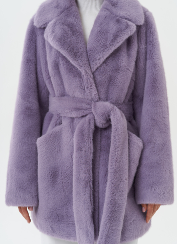 Укороченное пальто из эко меха 