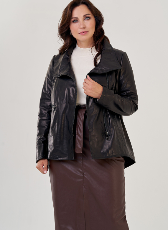 Кожаная куртка на молнии в черном цвете