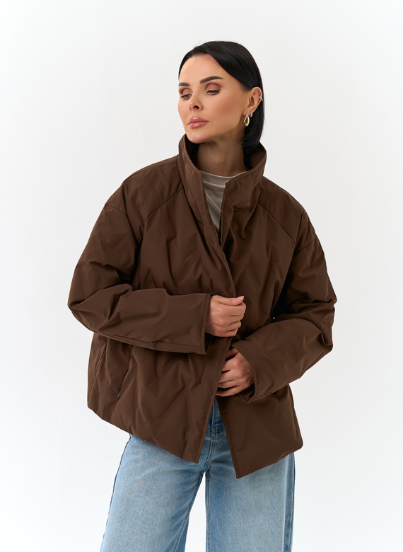 Женская куртка с воротником стойкой