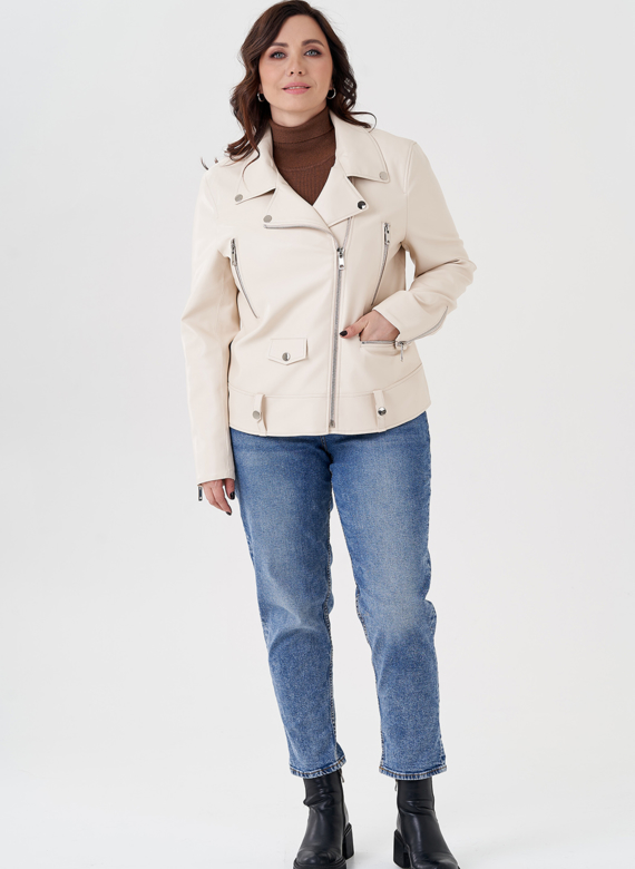 Светлая куртка косуха из эко кожи