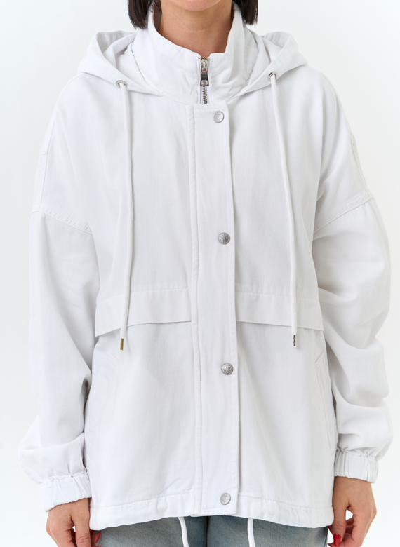 Женская джинсовая куртка с капюшоном