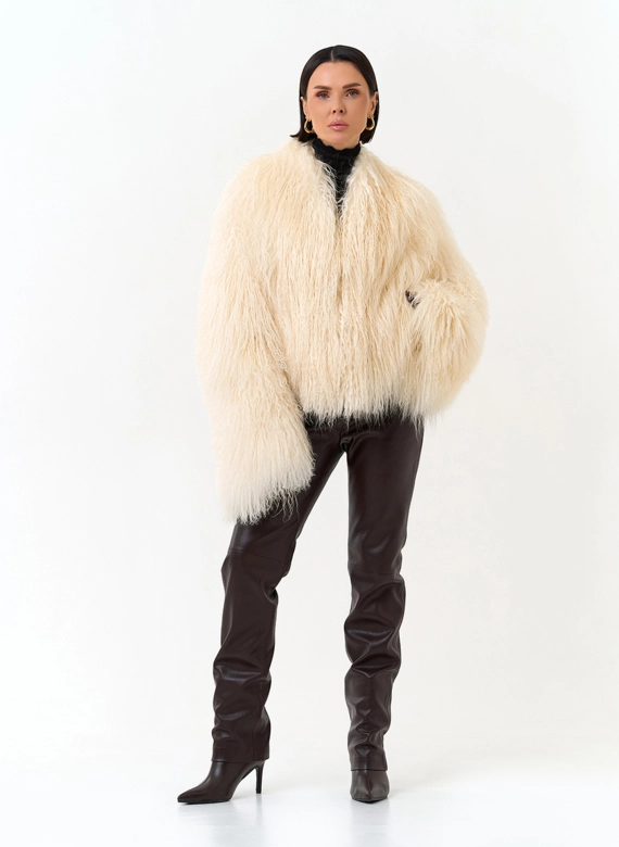 Женская шуба из ламы фото