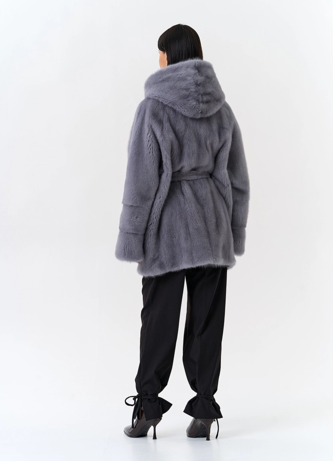 Шуба из меха норки с капюшоном модель № 32129 в рассрочку