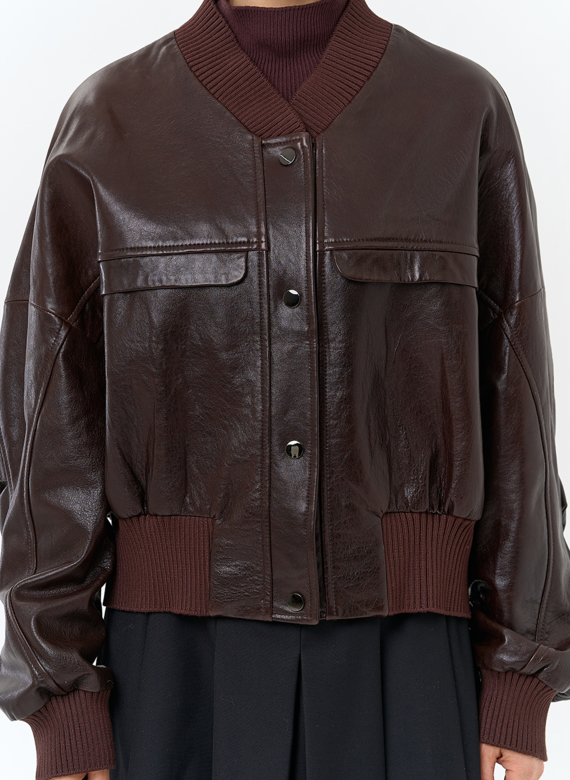 Женская куртка из натуральной кожи