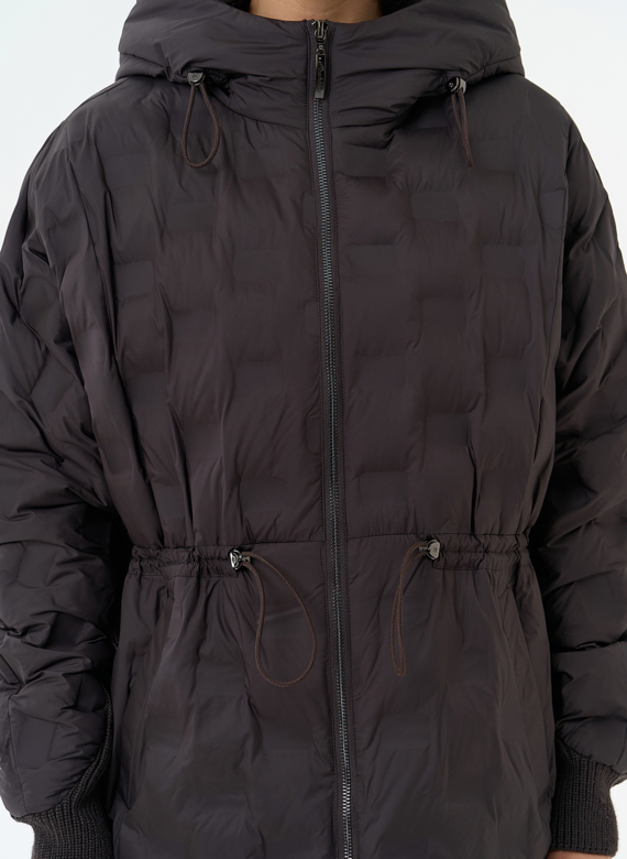 Женская куртка с капюшоном