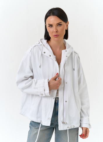 Женская джинсовая куртка с капюшоном Женская джинсовая куртка с капюшоном