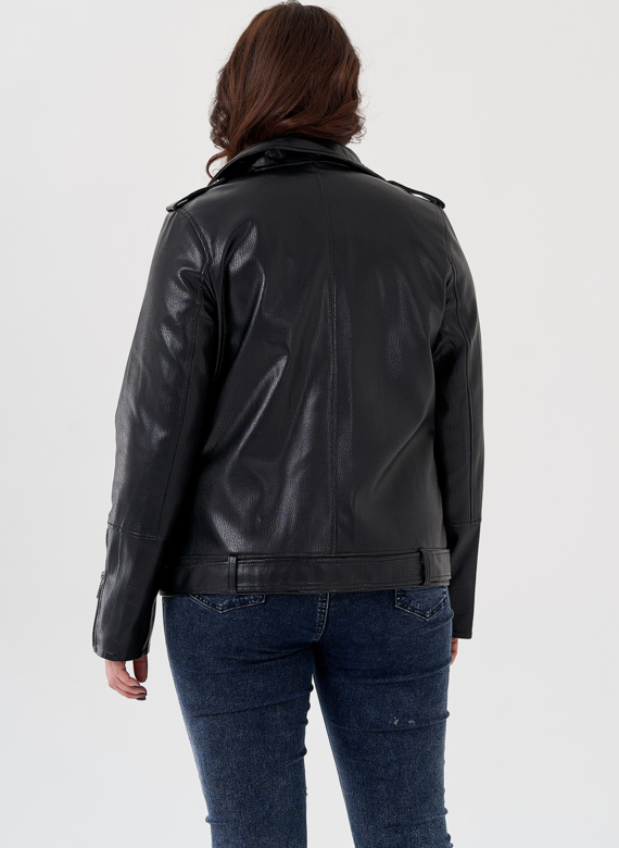 Удлиненная куртка косуха в черном цвете с ремнем