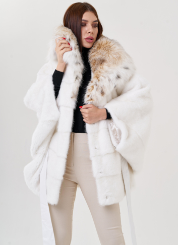 Белая шуба оверсайз с рысью