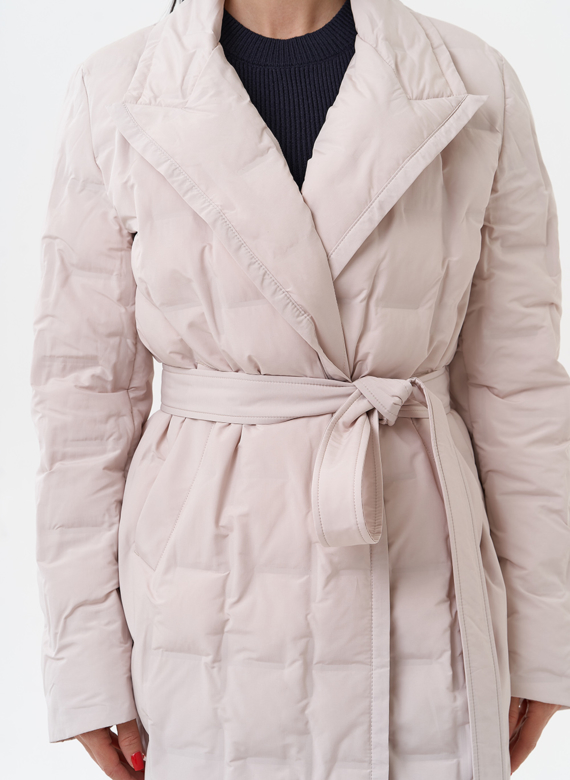 Женское утепленное пальто с английским воротником