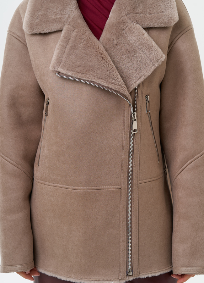 Женская дубленка из эко замши прямого кроя модель № 31284 в кредит