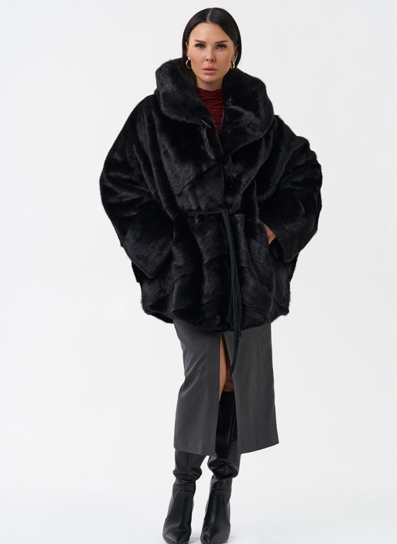 Шуба с капюшоном и норки