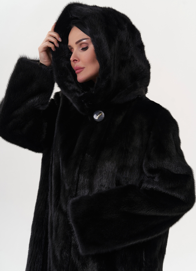 Норковая шуба черного цвета модель № 26124 универмаг малина