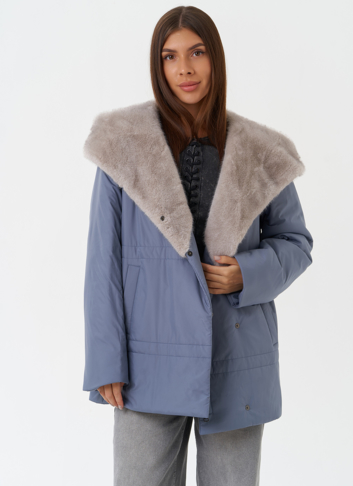 Куртка с капюшоном из эко меха